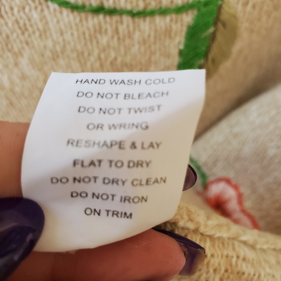 Vintage Embroidered Floral Short Sleeve Sweater - Picture 10 of 12